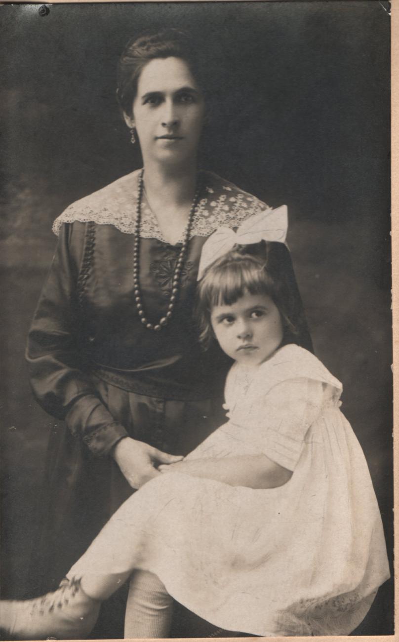 Rozalia Jastrzębska z córka Gertrudą